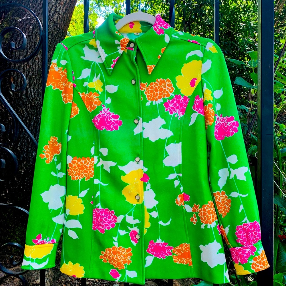 Vintage psychedelic green button up